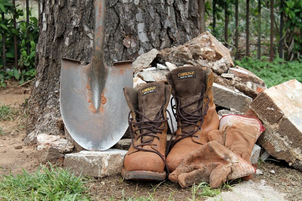 work, boots, gloves-101556.jpg